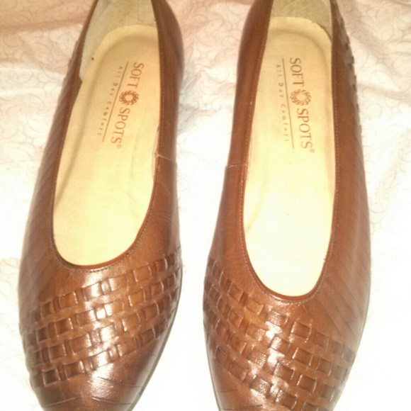 NEVER WORN..Leather...Soft Spots