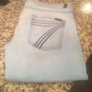 31 7's crops! No flaws, lightly worn. Like new!