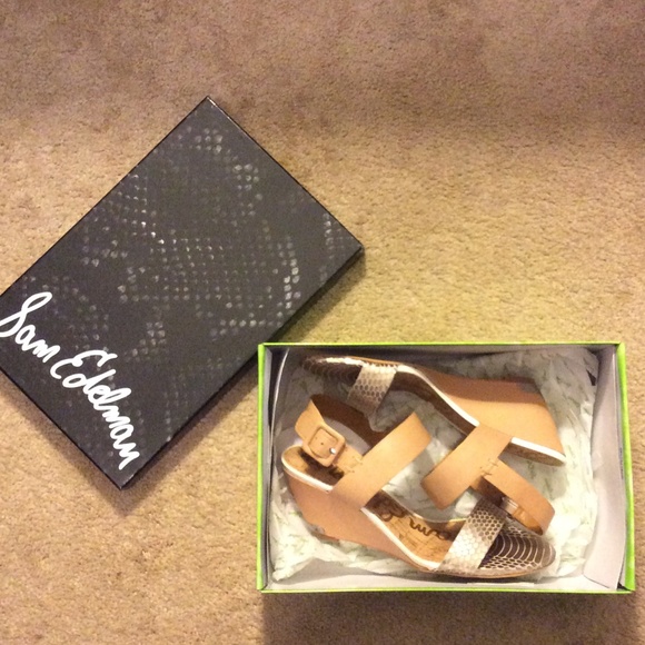 Sam Edelman nude and muted gold wedge sandal