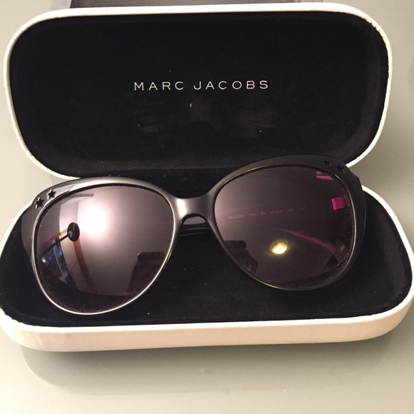 Marc by Marc Jacobs black sunglasses & white case