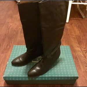 Size 11 black boots