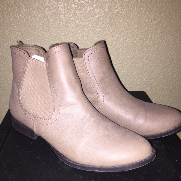 Ankle booties