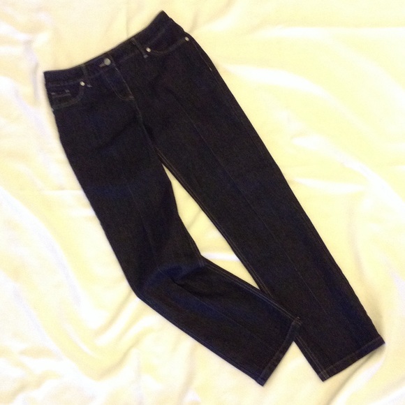 ❗️SOLD❗️Dark Wash Jeans Regular - Picture 2 of 4