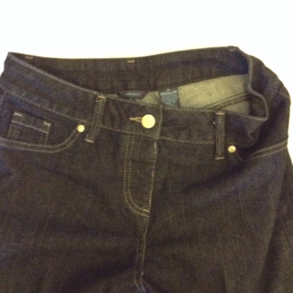 ❗️SOLD❗️Dark Wash Jeans Regular - Picture 4 of 4