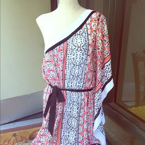 👄NWT 2B Bebe One Shoulder Handkerchief Dress 👄