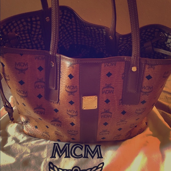 MCM REVERSIBLE TOTE 🚫❌SOLD❌🚫