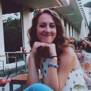 Meet your Posher, Abby