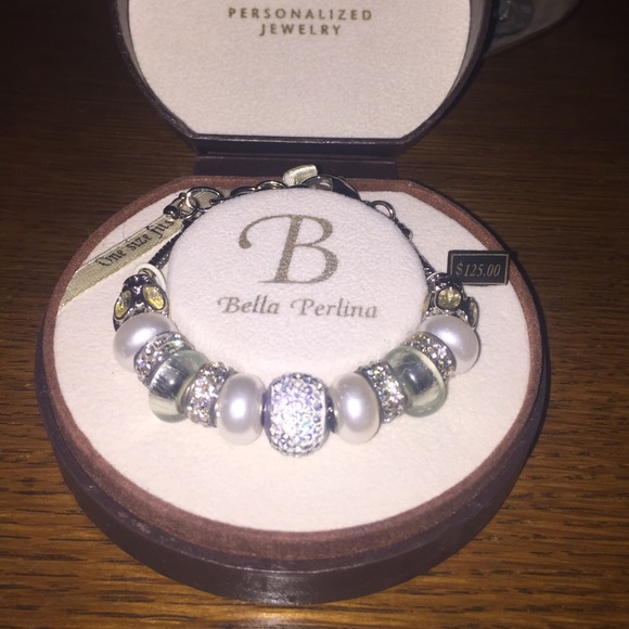 Bella Perlina charm bracelet