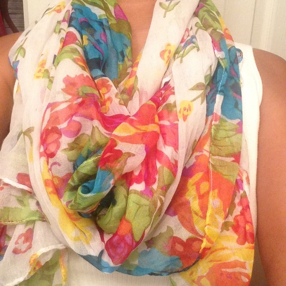 Women's LG white scarf with colorful Floral print