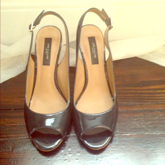 Ann Taylor Navy Patent Heels