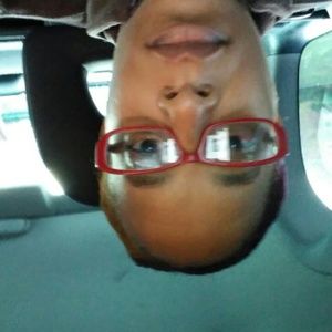 Meet your Posher, Dionne