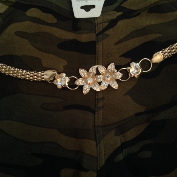 Army print insulated stretch pant w/ belt - Picture 2 of 2