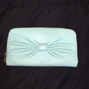 Mint/Blue wallet
