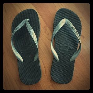 Very well maintained havaianas flip flops