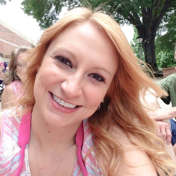 Meet your Posher, Whitney - Picture 1 of 1