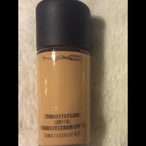 MAC NC20 studio fix foundation!
