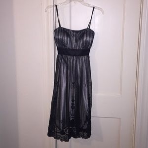 Vintage detail cocktail dress!