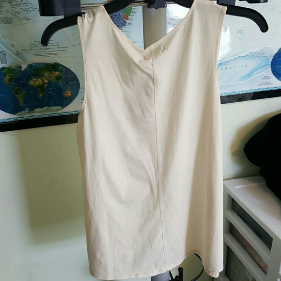 Creamy cream Sleeveless top - Picture 4 of 4