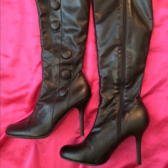 SOLD//Ellemenno Women's Boots - Picture 1 of 4