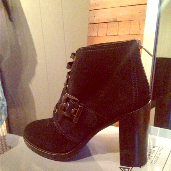 🔴sold🔴 Brooke rubbed suede low boots