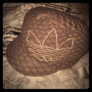 Adidas Cap Style winter hat⛑