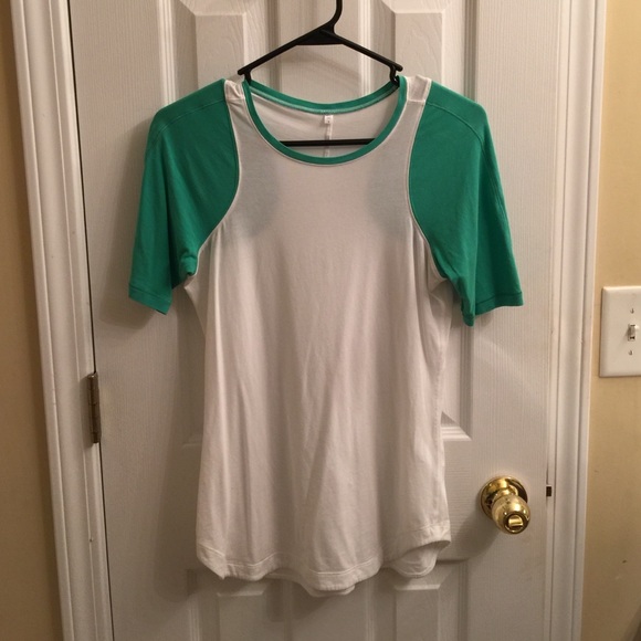 Lululemon tshirt