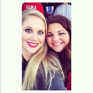 Meet your Posher, Katelyn