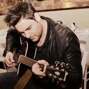 Meet your Posher, Christos