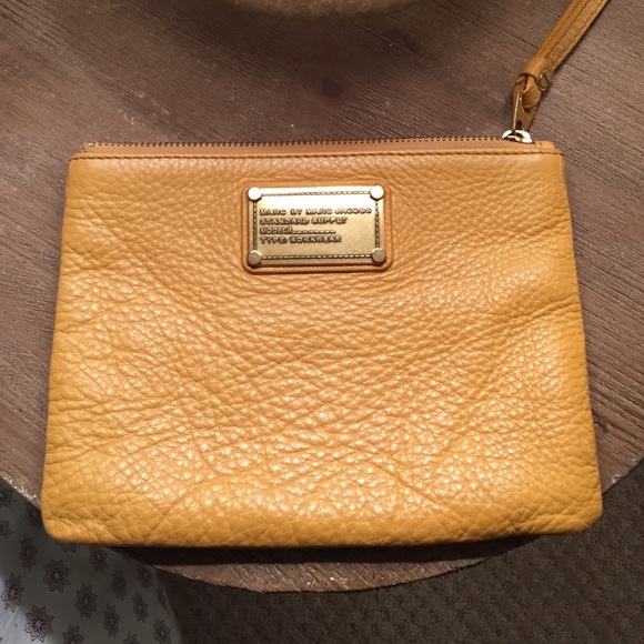 Marc by Marc Jacobs classic gold Q leather pouch