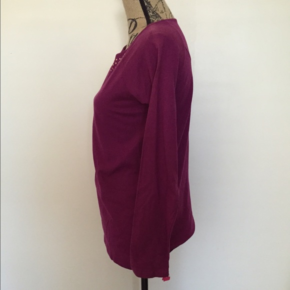 ❗️SOLD❗️Dark Pink Top - Picture 2 of 4