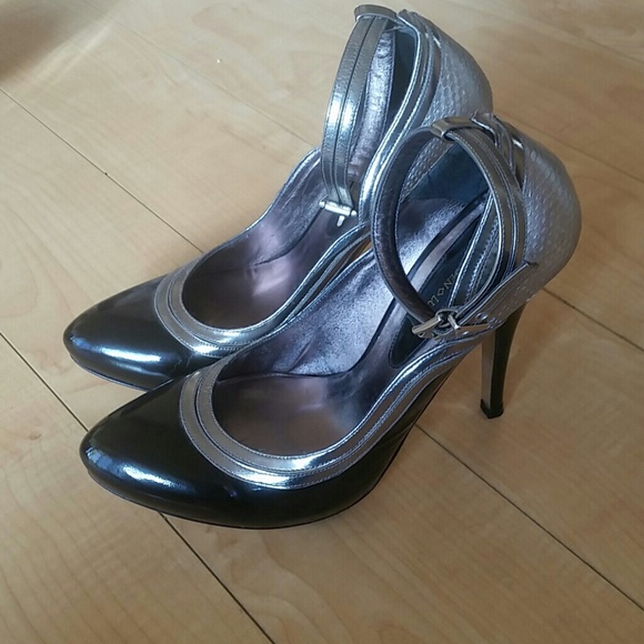 Heeled shoes