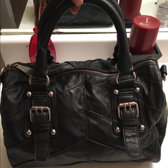 Steve Madden Black Handbag!