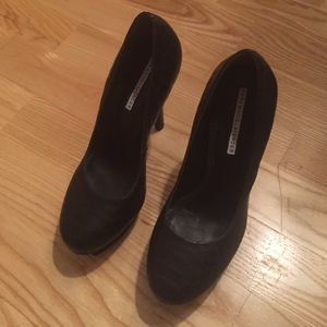 Vera Wang Lavendar Label pumps in black leather