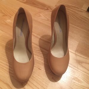 Vera Wang lavender label nude pumps size 6.5