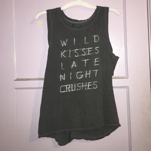 Kendall and Kylie Tee.