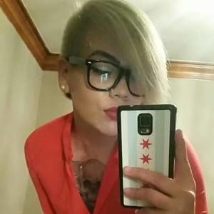 Meet your Posher, Melissa