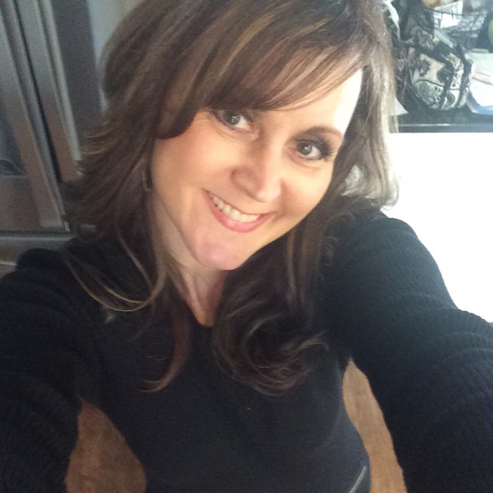 Meet your Posher, Elaine