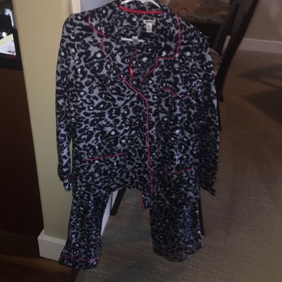 Very Cozy DKNY 2 Pice Pajamas Print