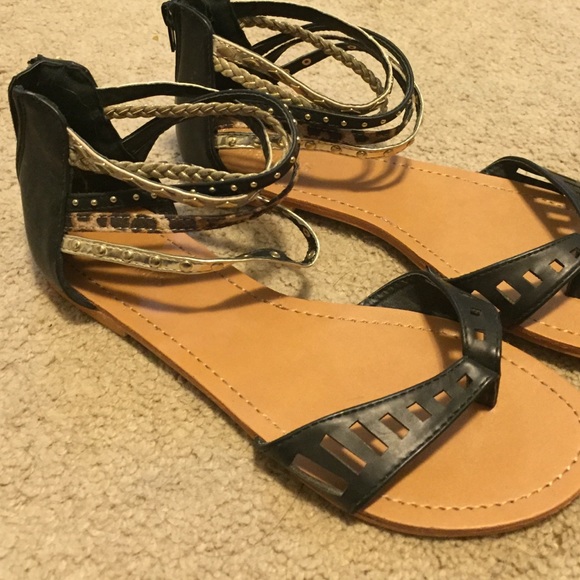Maurices sandals