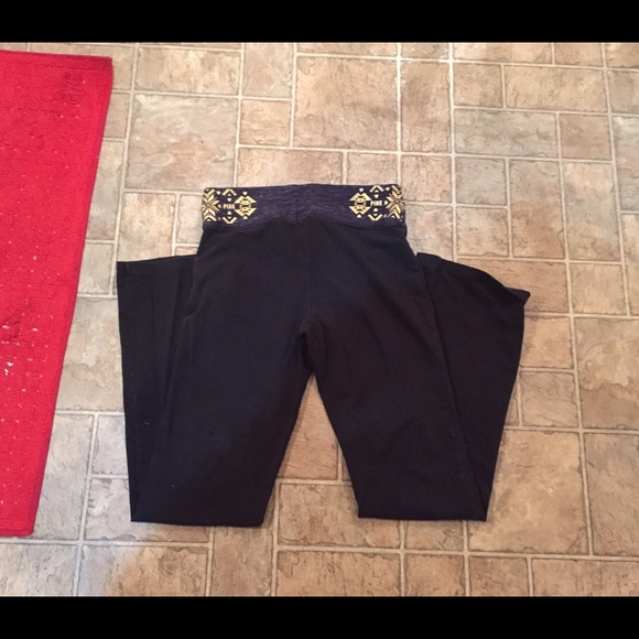 VS yoga pants