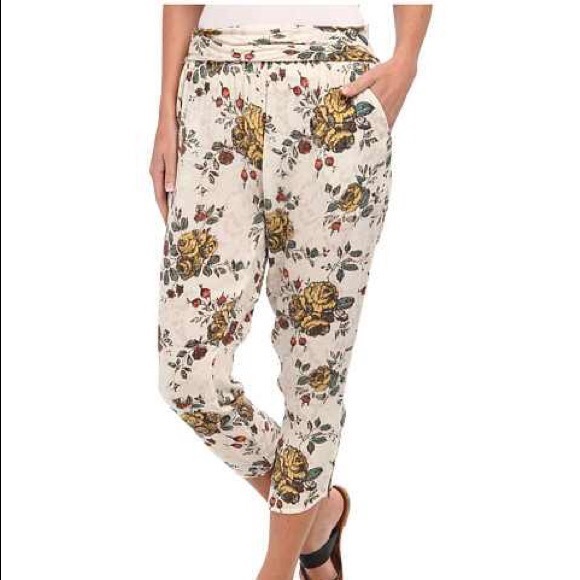 SOLD🎉Free People Floral Harem Pants - Picture 3 of 4