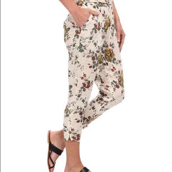 SOLD🎉Free People Floral Harem Pants - Picture 4 of 4