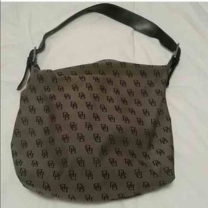 Dooney & Bourke purse-