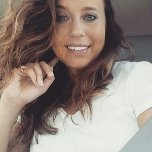 Meet your Posher, Tanisha