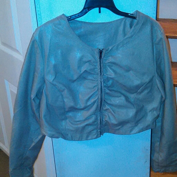 Concrete colored half jacket