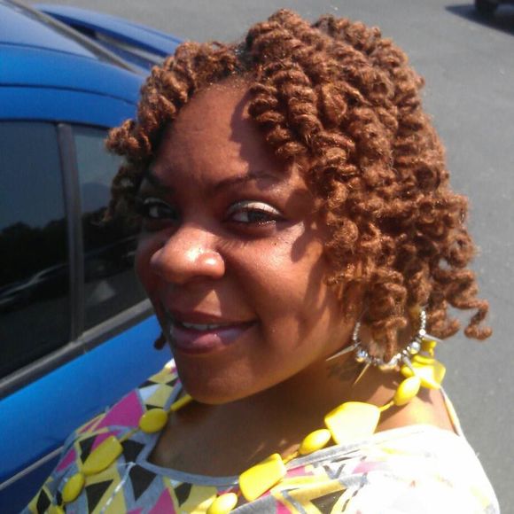 Meet your Posher, Fatima - Picture 1 of 1