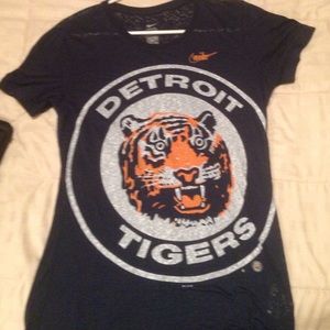 DETROIT TIGERS TEE!