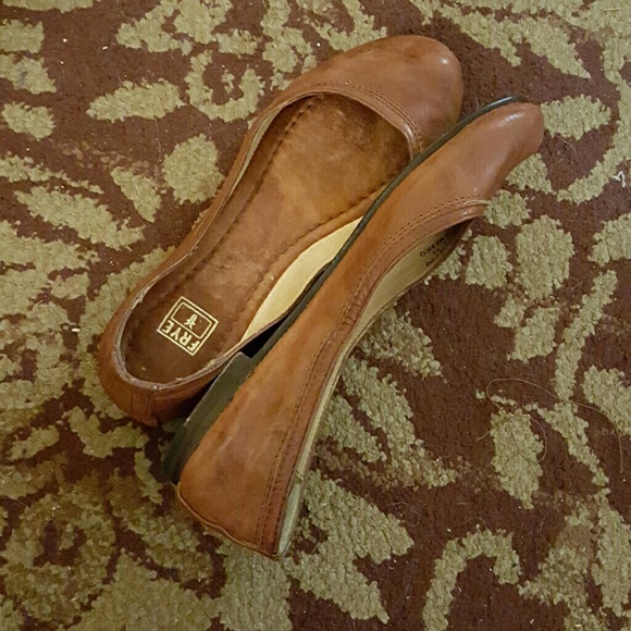 Frye flats