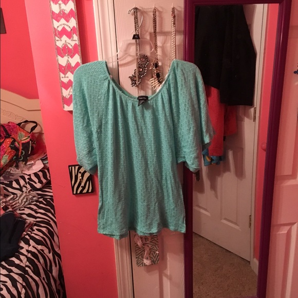 Cute top!
