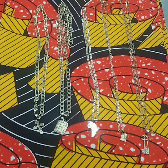 Gold chains - Picture 2 of 3